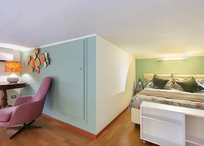 Daire Fantastic Loft Bocconi E Navigli, Box Auto! *