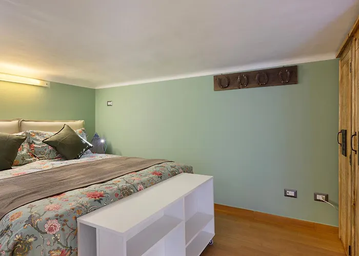 Fantastic Loft Bocconi E Navigli, Box Auto! Daire *
