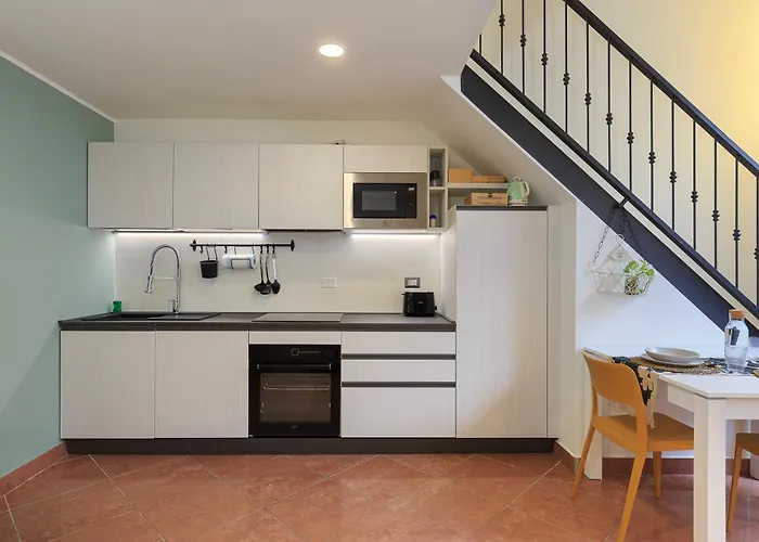 Fantastic Loft Bocconi E Navigli, Box Auto! Daire *