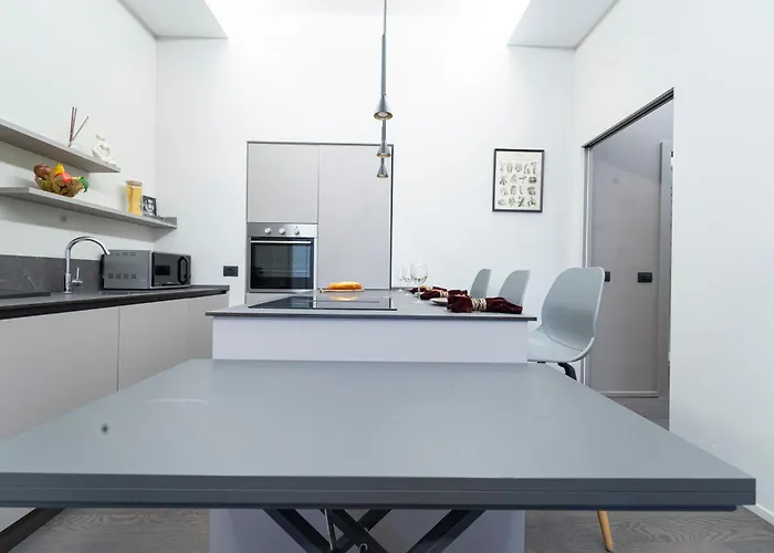Designed In Center Gae Aulenti Area With Ac, Wifi And Subway Airport Connected Steps From Station Apartman *