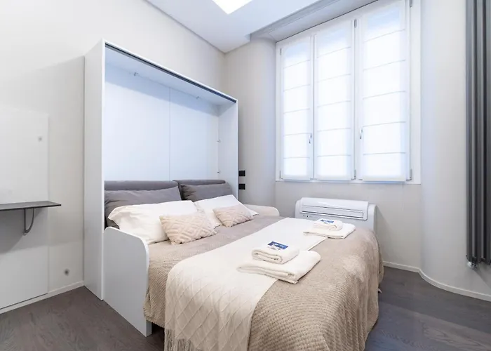 Designed In Center Gae Aulenti Area With Ac, Wifi And Subway Airport Connected Steps From Station Apartman Milánó