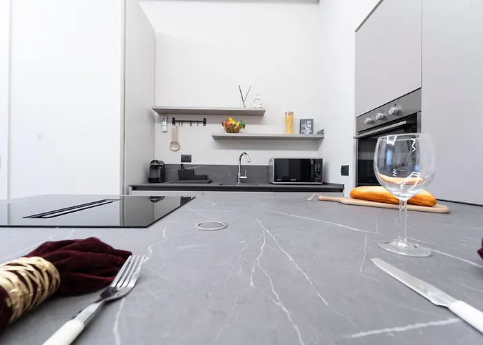 Designed In Center Gae Aulenti Area With Ac, Wifi And Subway Airport Connected Steps From Station * Milánó