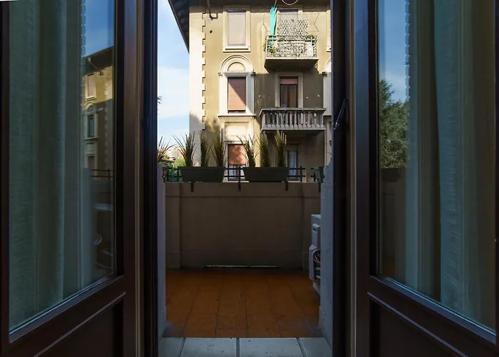 Intrho Vintage Flat Daire Milano