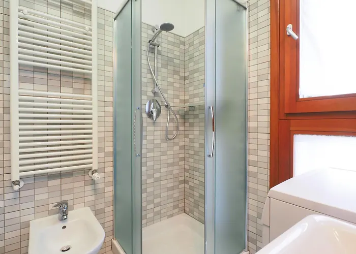 Primopiano - Monza 212 ميلان