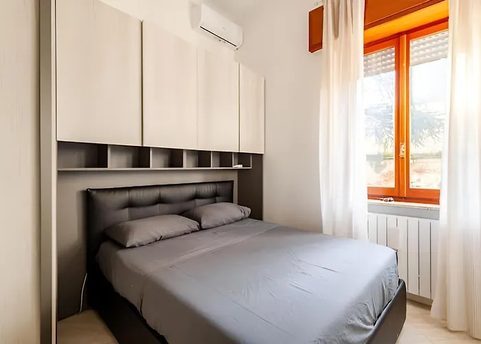 Bilocale Moderno Vicino Niguarda Apartmán