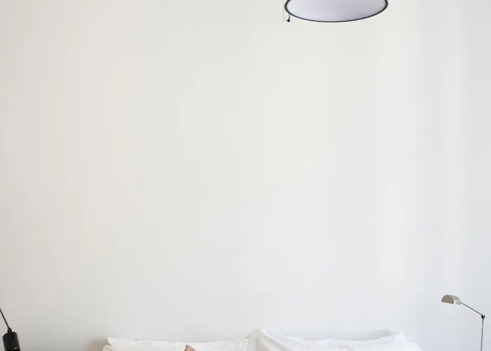 아파트 Ilcenacolo Cadorna Design 4 Persone Mico Mpx *