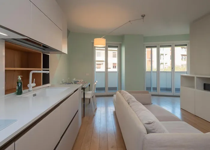 Apartment Elegante E Luminoso Con Box Auto A Pochi Passi Da Metropolitana M4