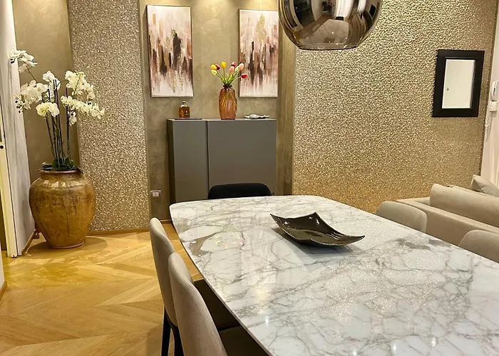 Luxury Gold ميلان