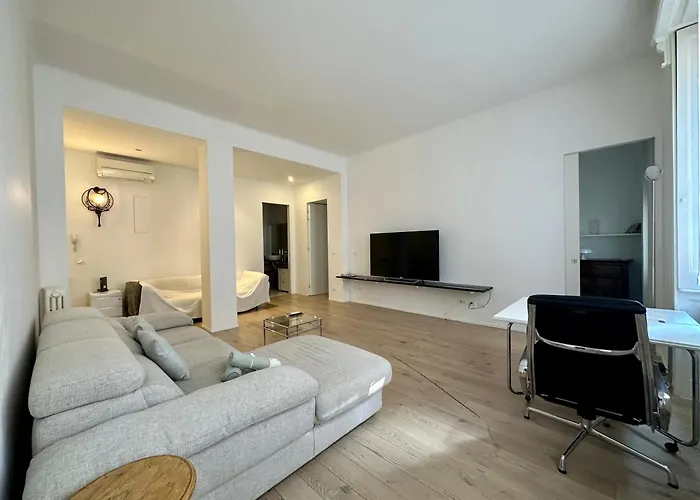 The White House In Apartman *