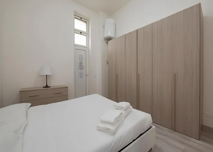 I Host - Breno 1 Appartamento Milano