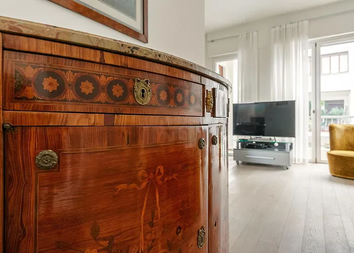Daire Palazzo Visconti Di Modrone, Two Beautiful By Halldis Milano