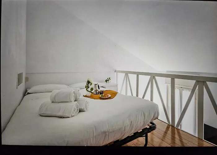 Two-room San Babila Appartement Milaan