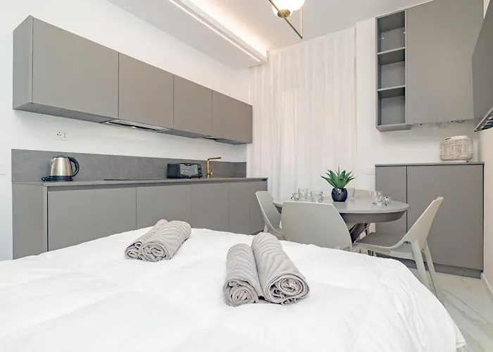 2co4 - Duomo - Modern - アパート