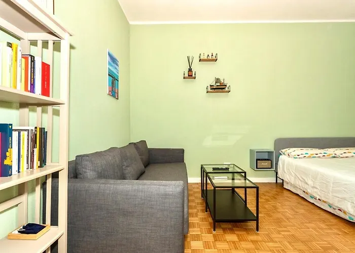 Cozy One-bedroom In Mailand