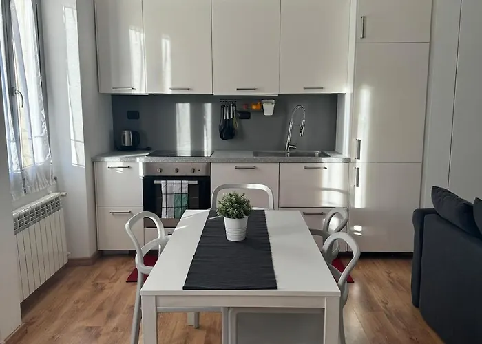 Design On Navigli * Milano