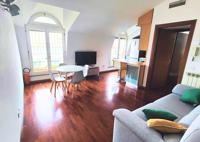 Urban Attic Isola District *