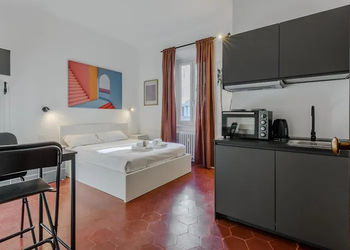 Апартаменты Easytopstay - New And Functional Near The Metro