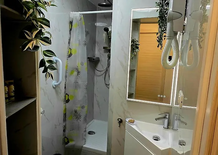 בית הארחה Casa Storica Piazza 5 Giornate מילאנו