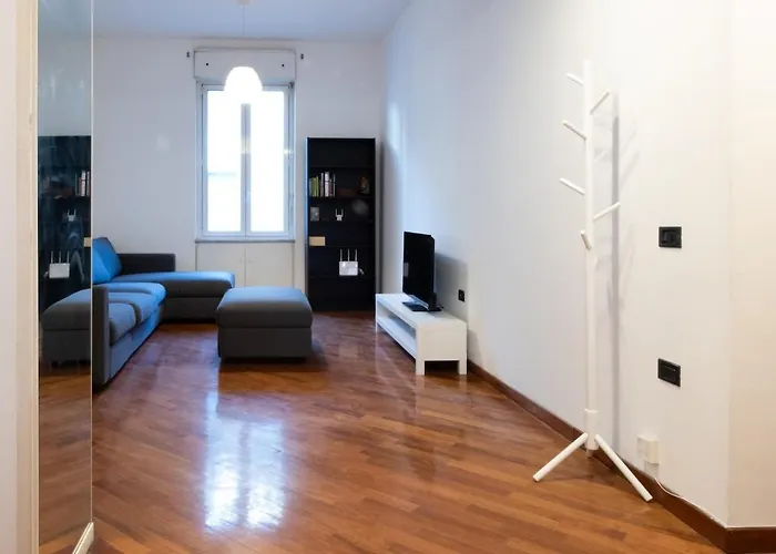 Stylish Brera Apartment