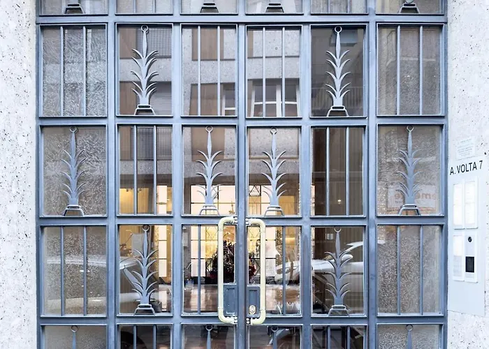 Stylish Brera Apartment