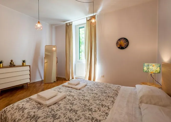 Luxury Design In Brera District - B Mediolan