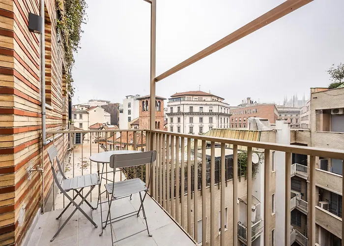 Luxury With View Steps From The Duomo 밀라노