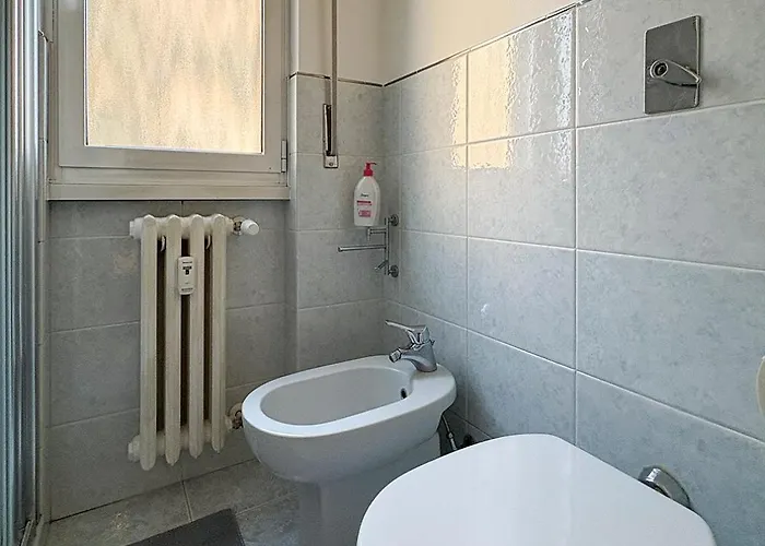 Moderno E Accogliente Bilocale Metro 4 Frattini Con Aria Condizionata E 15 Minutes To Center ミラノ