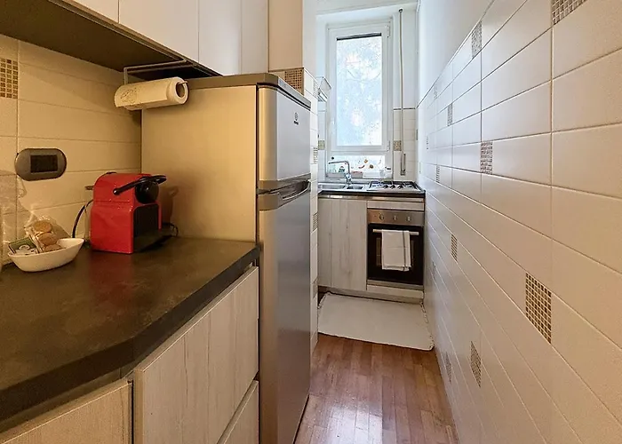 Moderno E Accogliente Bilocale Metro 4 Frattini Con Aria Condizionata E 15 Minutes To Center ミラノ