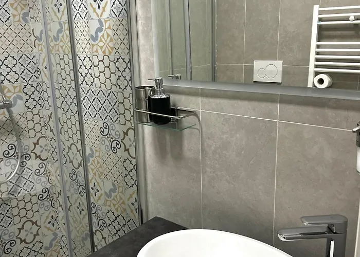 דירה Moderno Bilocale Vicino Navigli E Bocconi מילאנו
