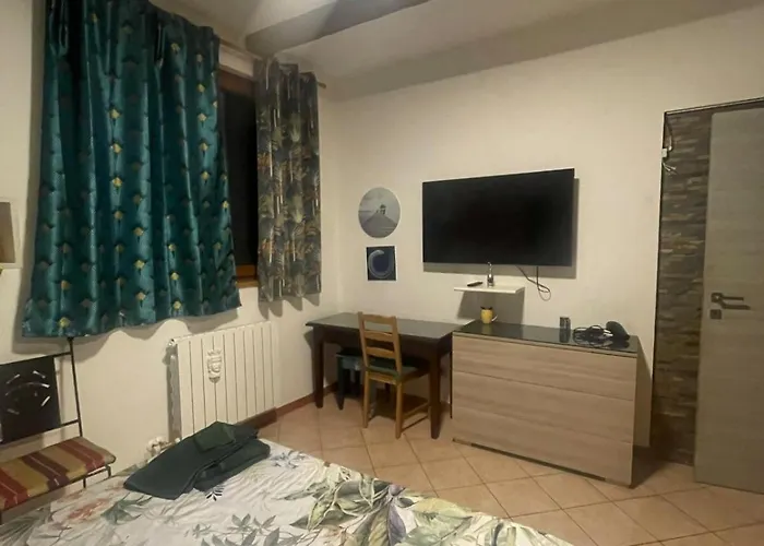 Cozy Flat In Precotto Milán
