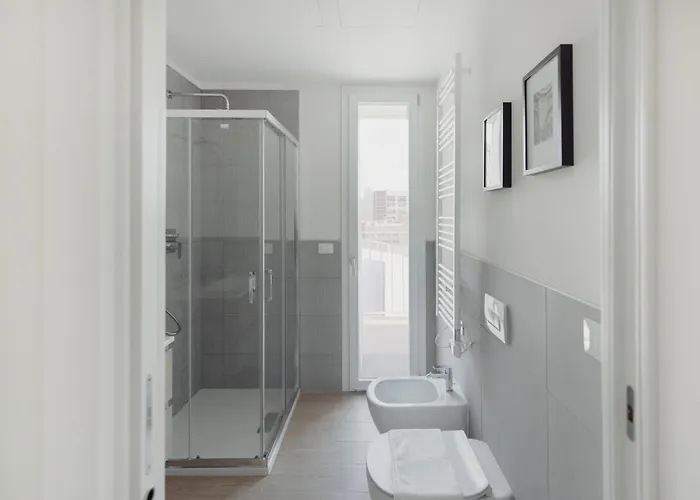 Gohost - Modern And Bright With Terrace And Balcony Daire Milano