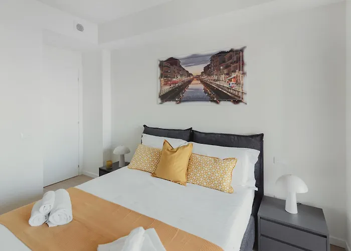 Gohost - Modern And Bright With Terrace And Balcony Milano