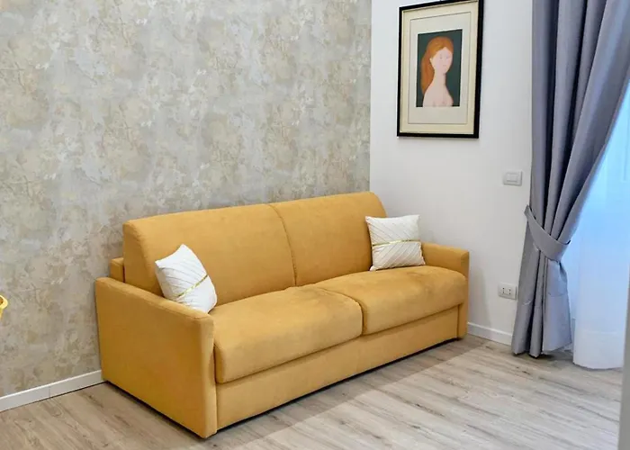 Gold Lovemi Apartment