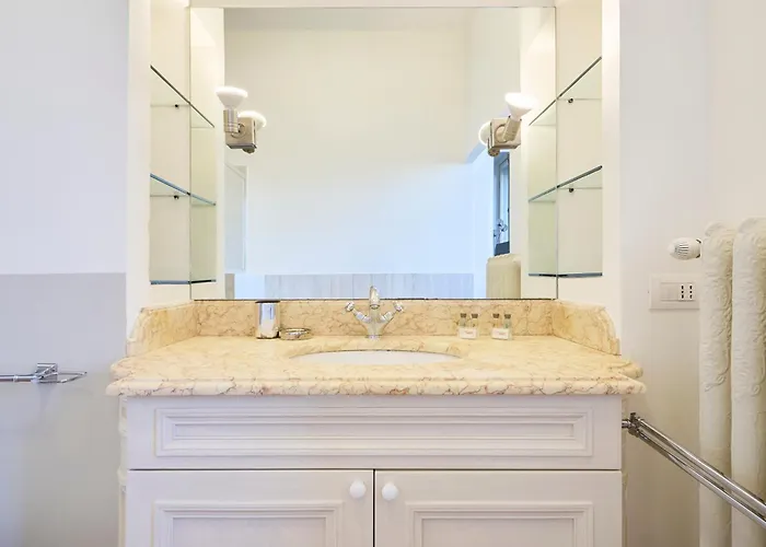 Apartamento Elegante Quadrilocale Conciliazione - Mirable Pm
