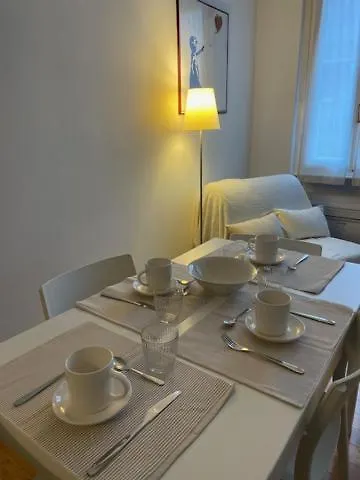 Two-room San Babila Appartement *