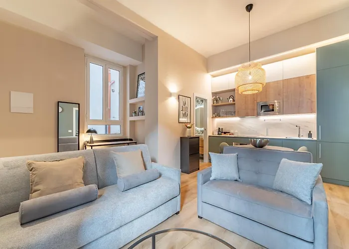 5' From Station, Elegance And Class 米兰