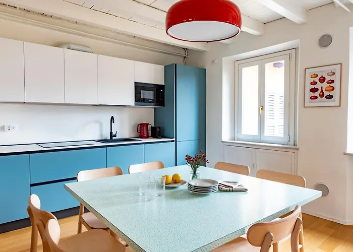 Large & Comfy - A Few Steps From The Duomo Apartment