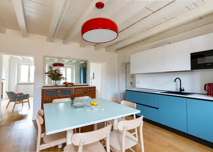 Large & Comfy - A Few Steps From The Duomo Apartment *