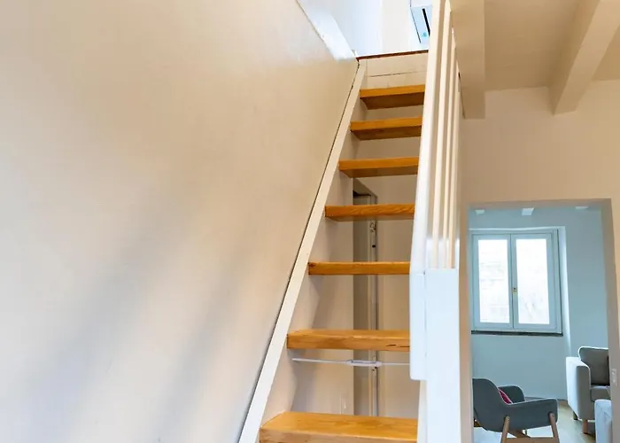 Large & Comfy - A Few Steps From The Duomo Apartment