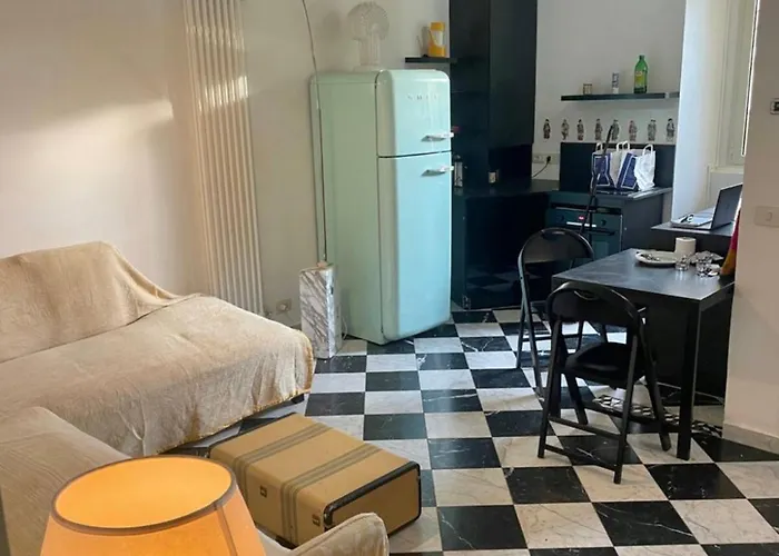 Quiet Luminous Flat Historical Center Fast Wi-fi Appartement Milaan