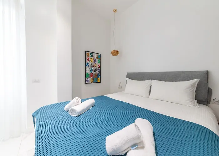 Downtown Apartment *