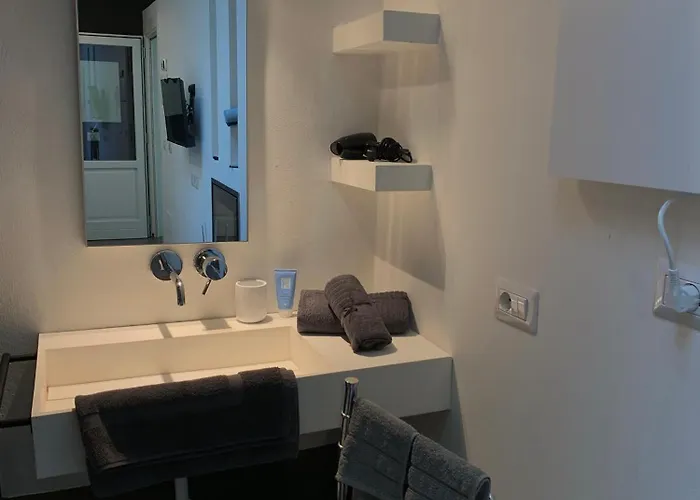 Torricelli 10 Apartment