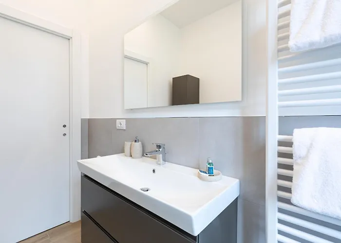 Certosa Enchanting With Balcony - Collection Apartament Mediolan