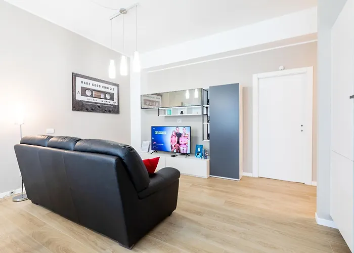 Certosa Enchanting With Balcony - Collection Apartament