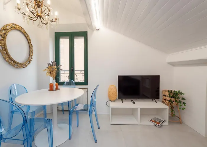 I Host - Jenner 14 Apartment *