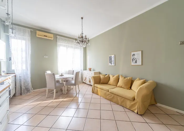 Pretty Flat In * Milan