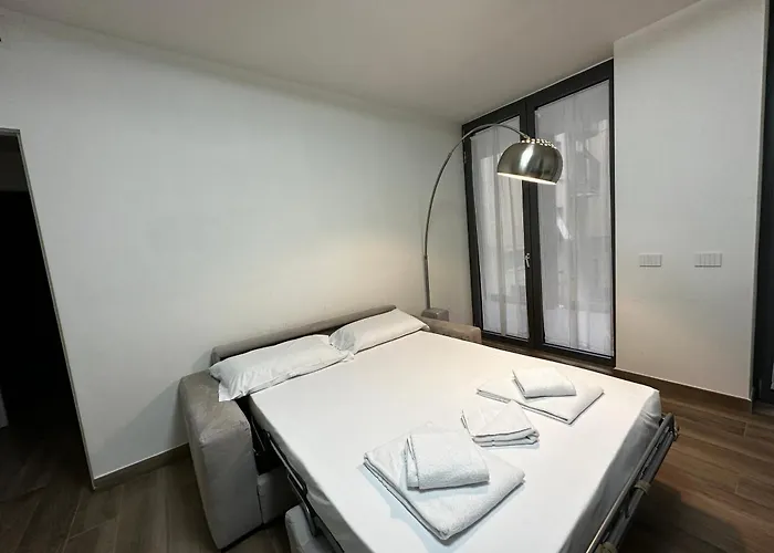 Macchi 61 - Station * Milan