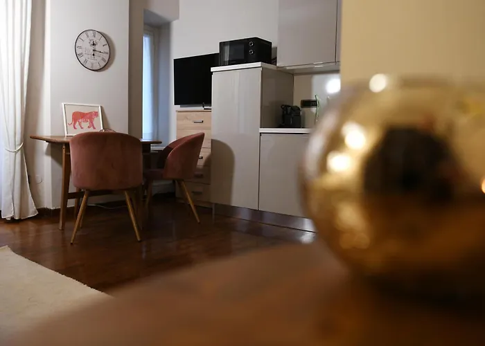 Apartment Chic In Duomo *