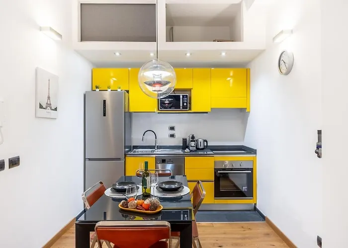Apartment Design I Steps From Fair & Metro