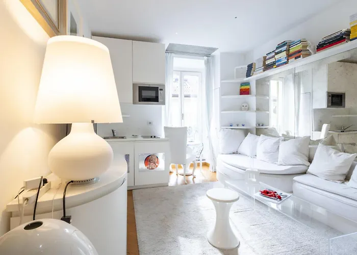 Sant' Andrea Fashion By Interhome * Milán
